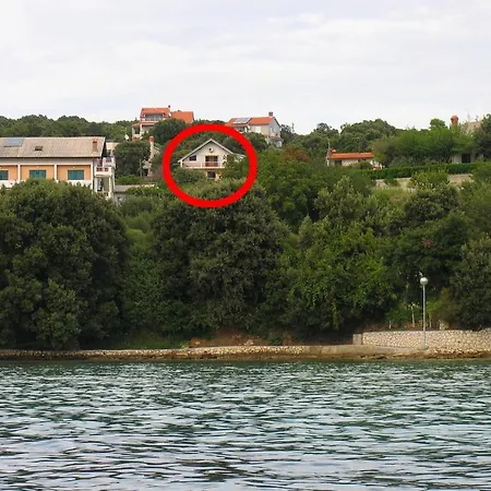 With Hot Tub - Gonar, Rab - 4999 Apartmán Supetarska Draga