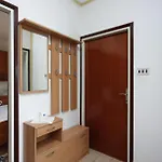 With Parking Space - Gonar, Rab - 4999 شقة سوبيتارسكا دراغا