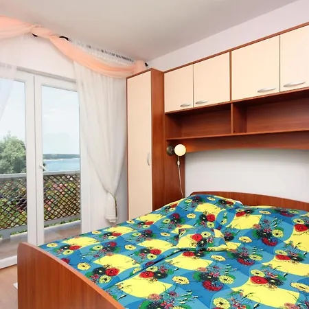 Apartment With A Parking Space - Gonar, Rab - 4999 *