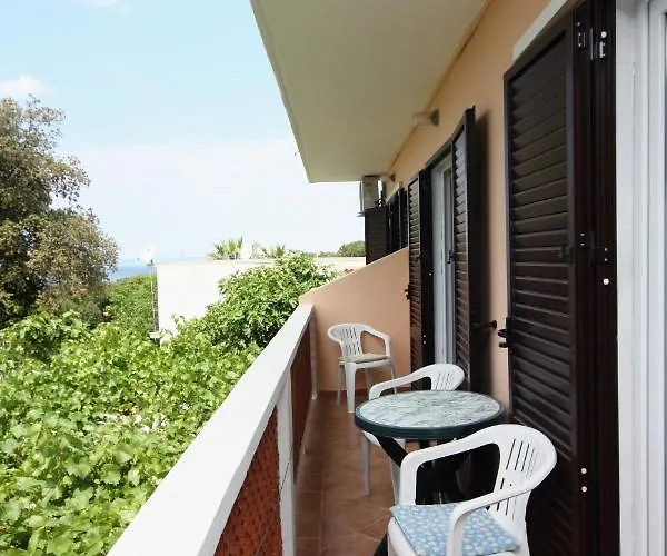 Apartman With Parking Space - Gonar, Rab - 4999 *