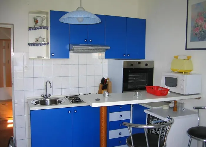 Apartman With Parking Space - Gonar, Rab - 4999