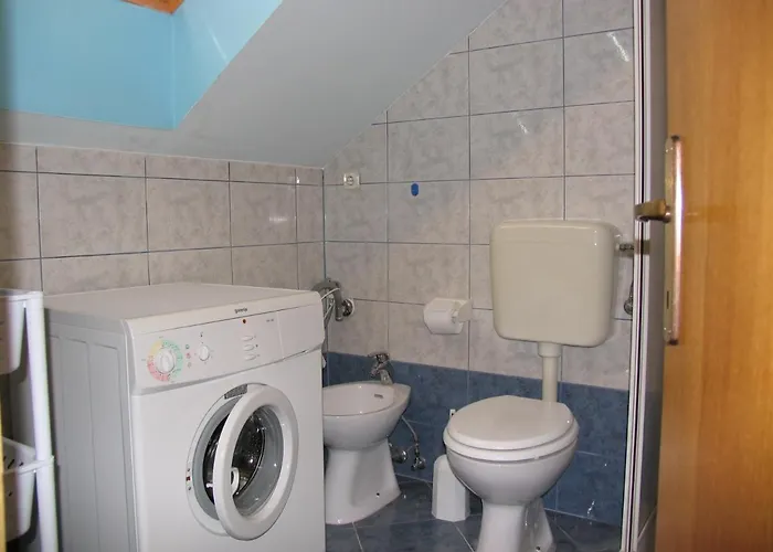 Apartman With Parking Space - Gonar, Rab - 4999