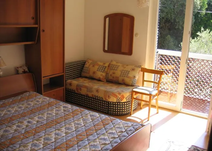 Apartman With Parking Space - Gonar, Rab - 4999 *